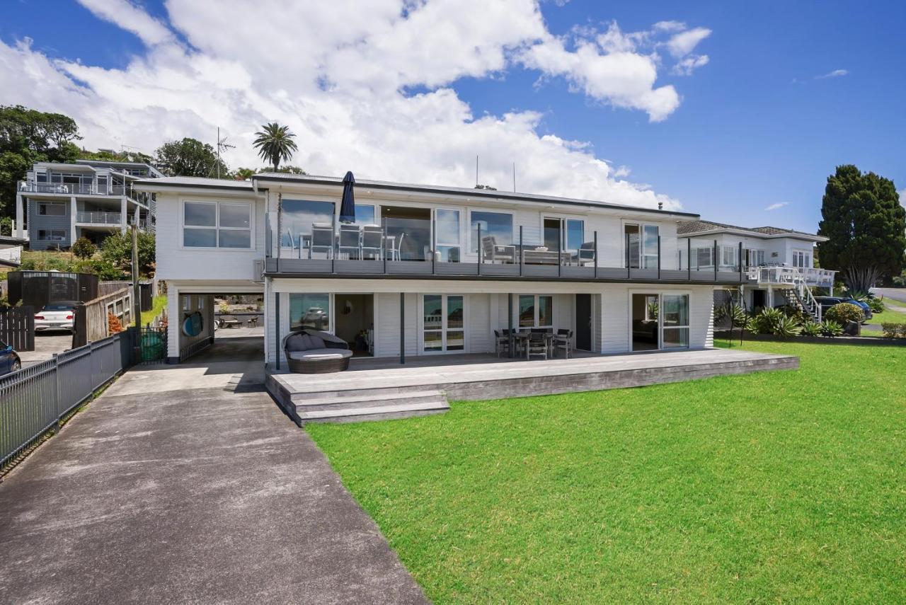 Beach Front Resort! Maraetai Exterior foto